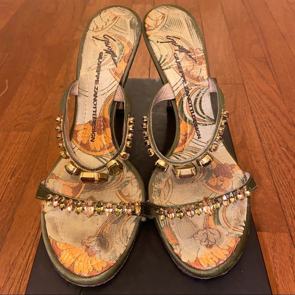 AUTH Giuseppe Zanotti Embellished Heeled Sandals